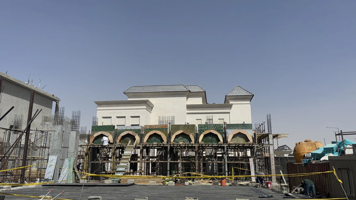 Private rest house building